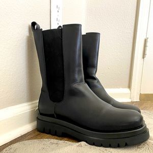 Never worn before black boots!